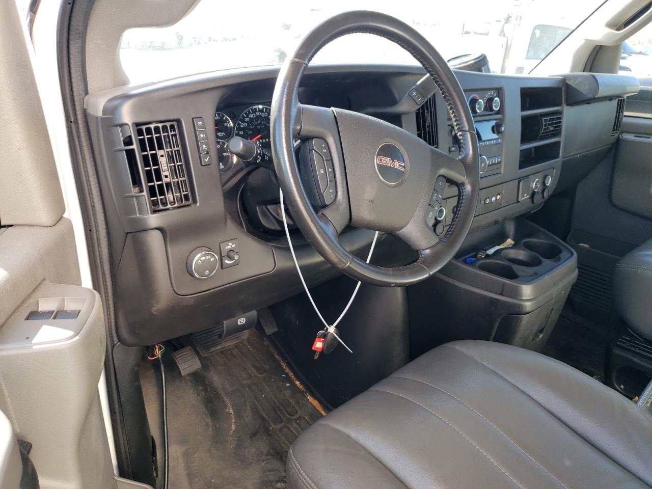 2022 GMC SAVANA CUTAWAY G3500 photo 8