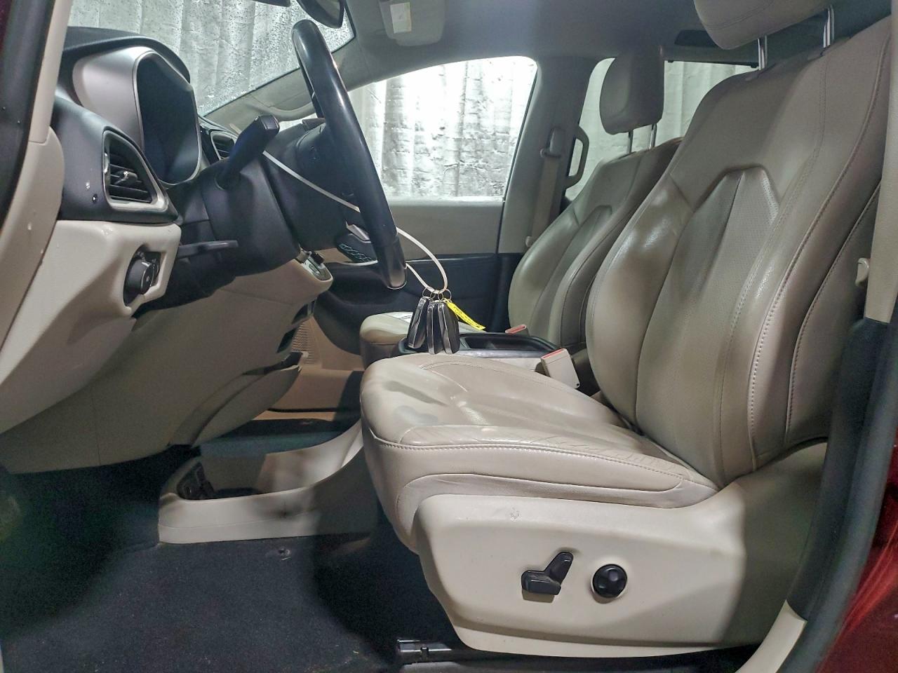 2019 CHRYSLER PACIFICA HYBRID TOURING L photo 7