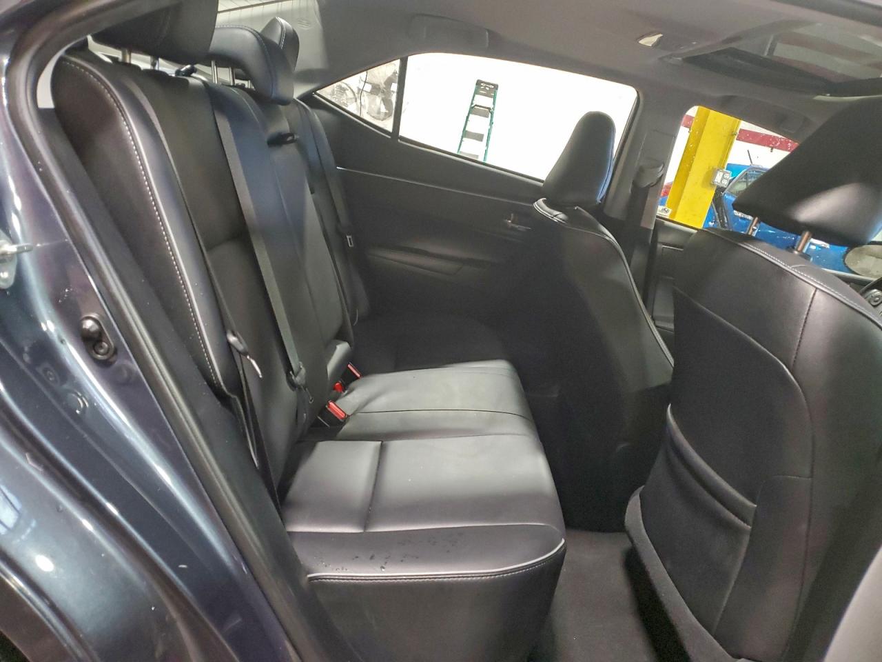 2015 TOYOTA COROLLA L photo 10