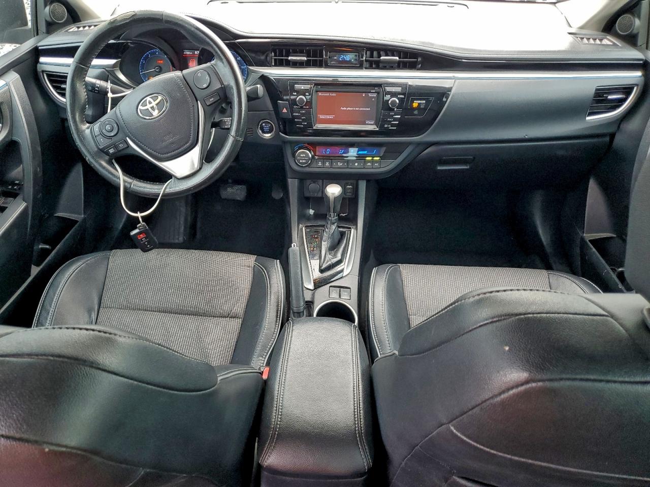 2016 TOYOTA COROLLA L photo 8
