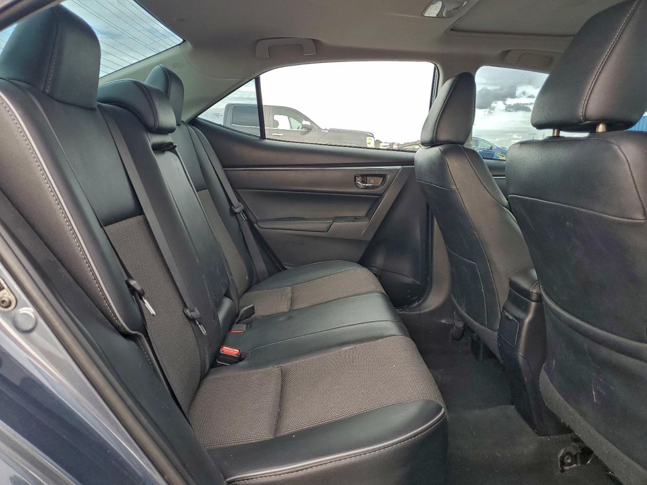 2016 TOYOTA COROLLA L photo 10