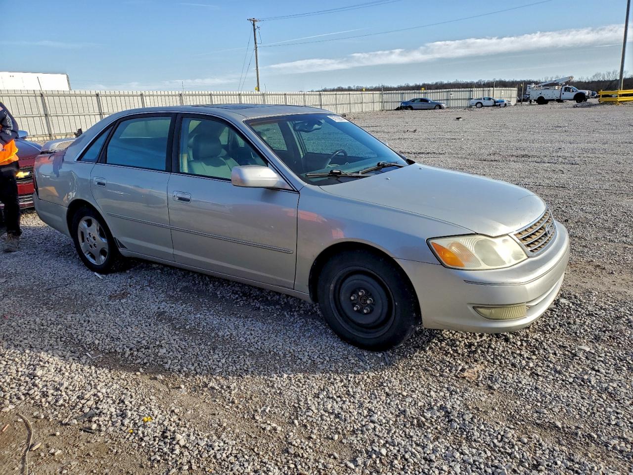 2003 TOYOTA AVALON XL photo 4
