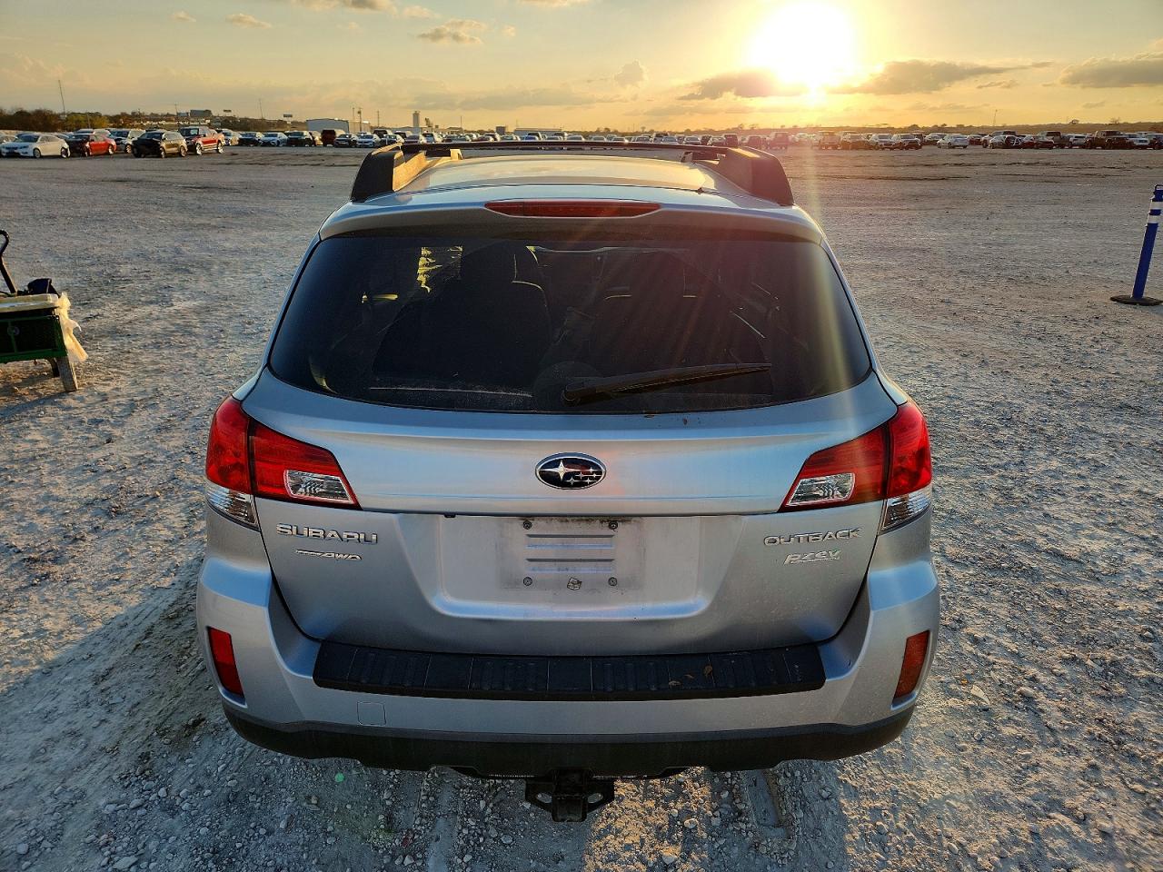 2012 SUBARU OUTBACK 2.5I PREMIUM photo 6