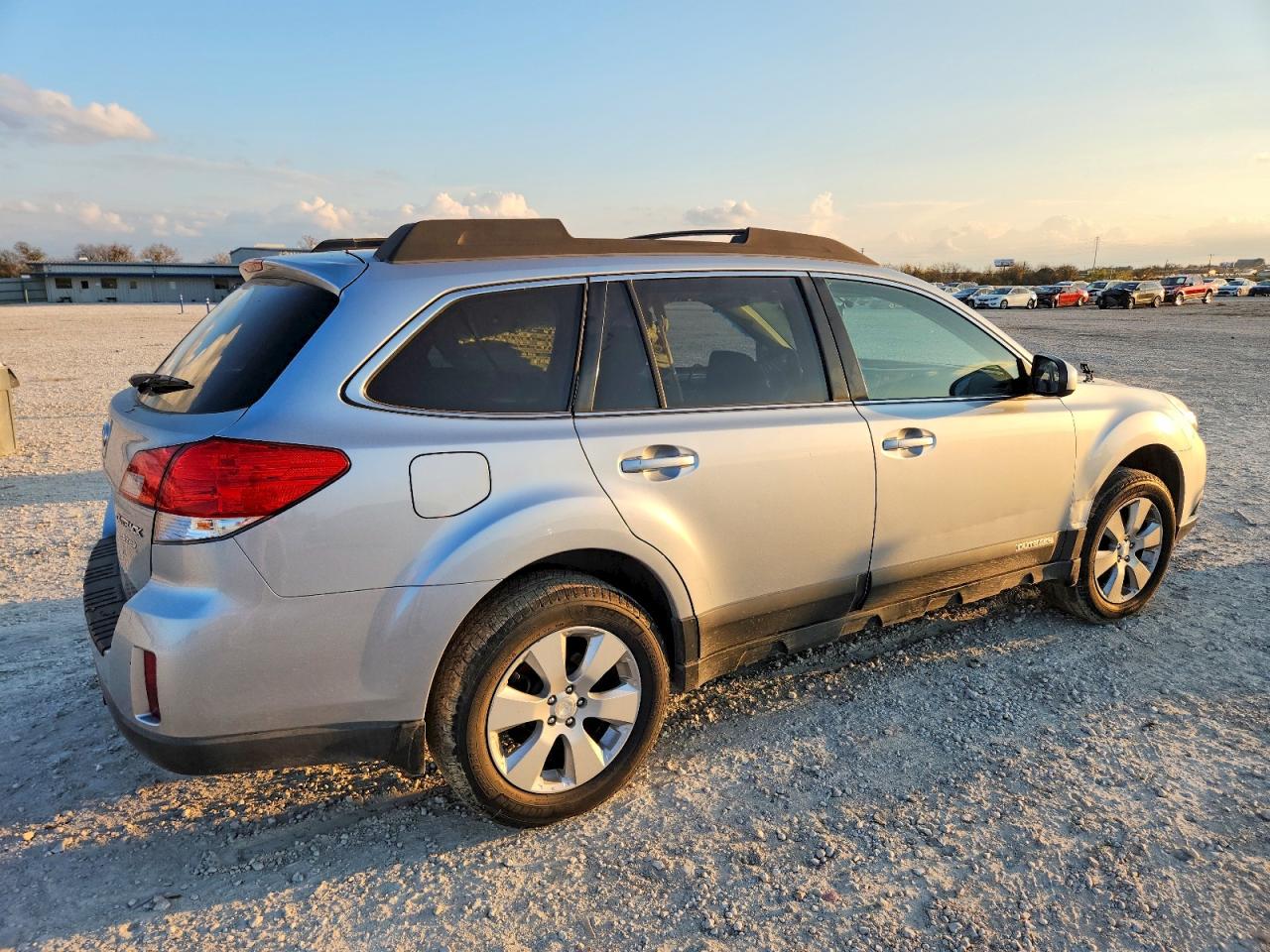 2012 SUBARU OUTBACK 2.5I PREMIUM photo 3