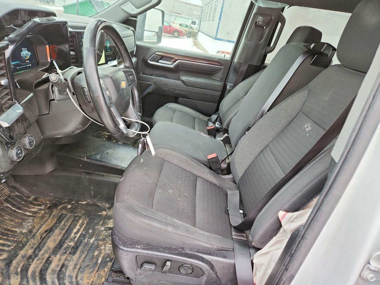 2024 CHEVROLET SILVERADO K3500 LT photo 7