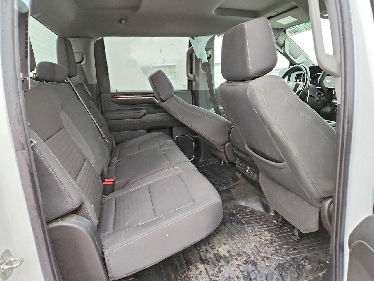 2024 CHEVROLET SILVERADO K3500 LT photo 11