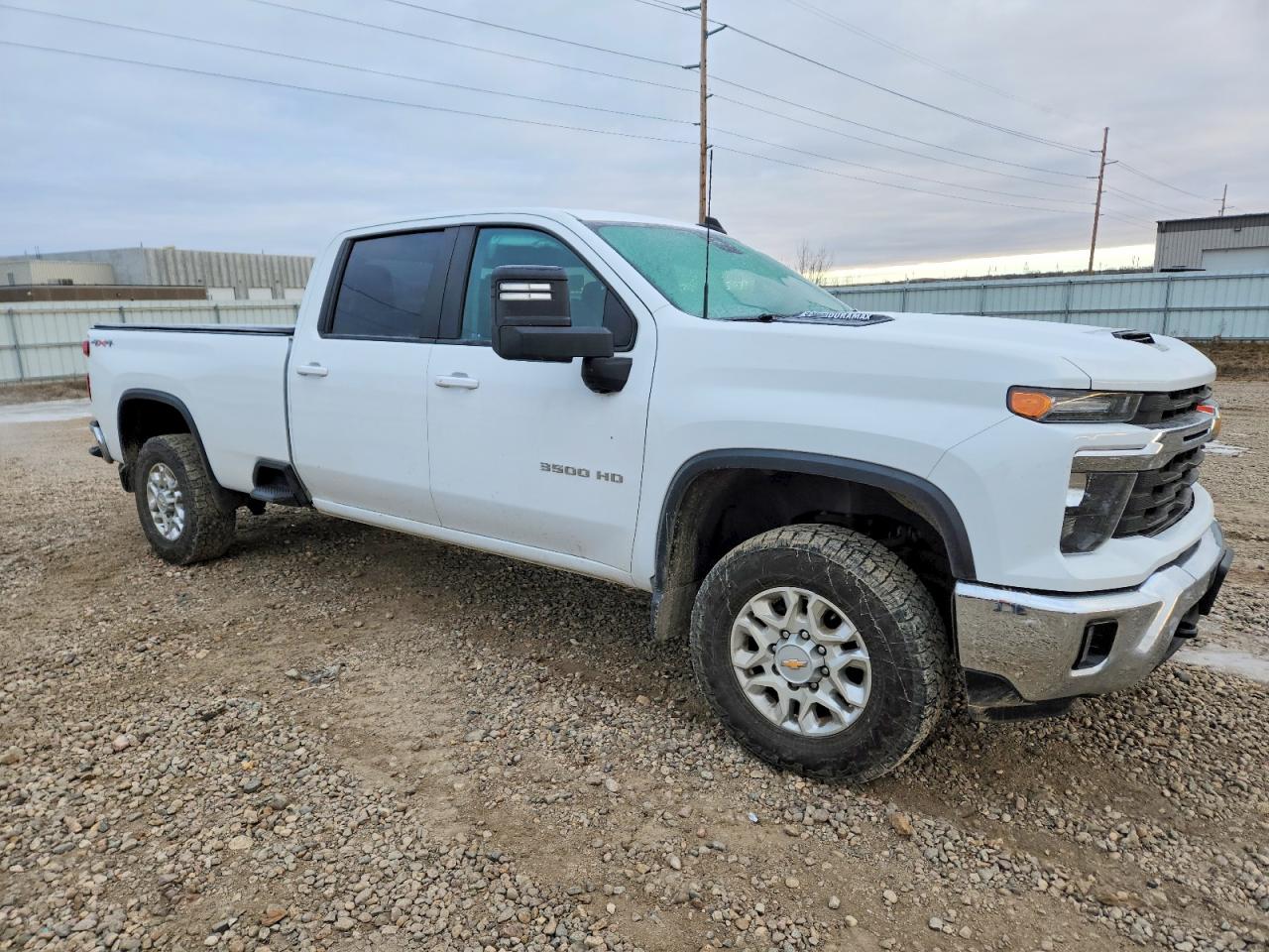 2024 CHEVROLET SILVERADO K3500 LT photo 4