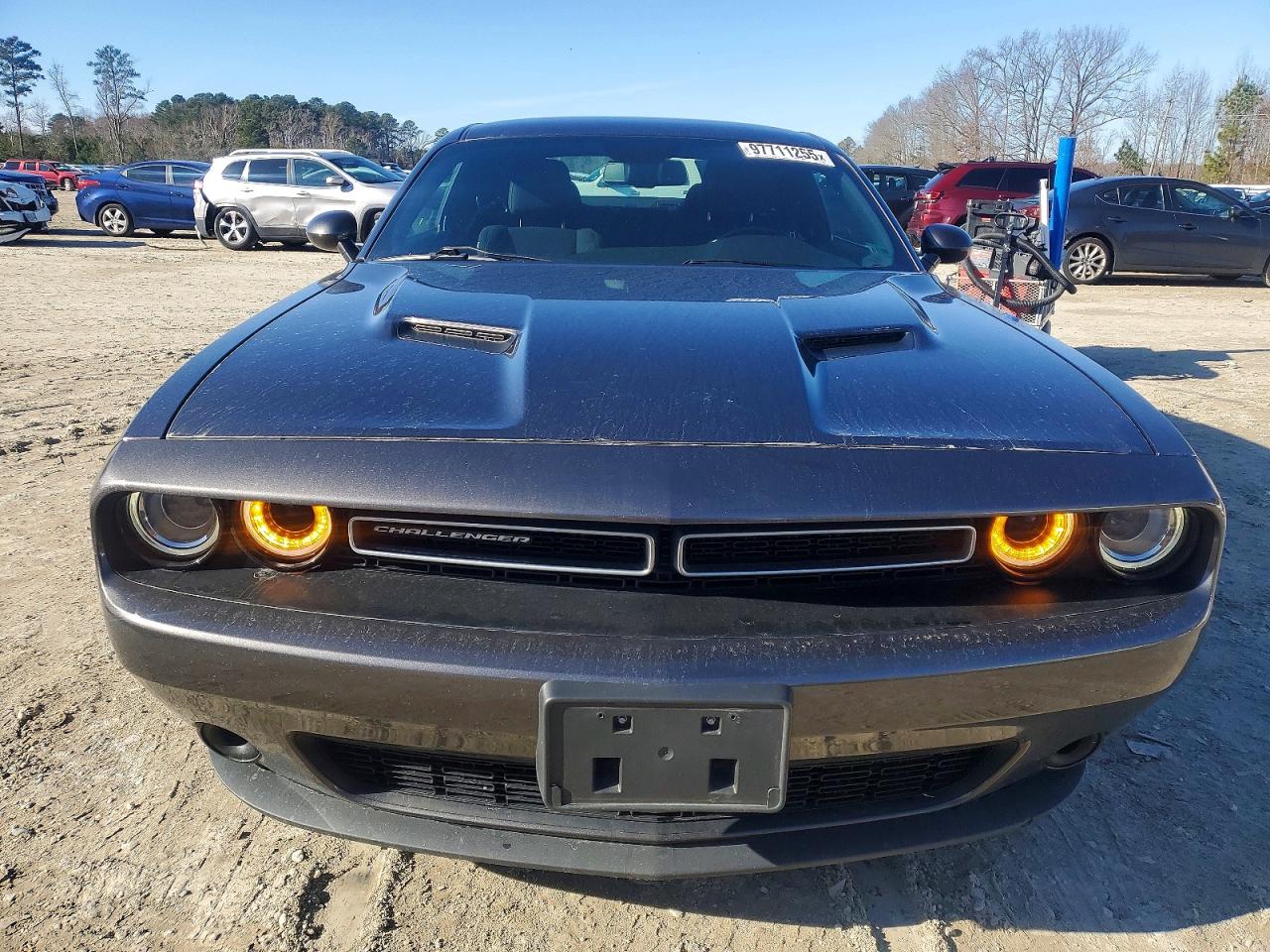 2023 DODGE CHALLENGER SXT photo 5