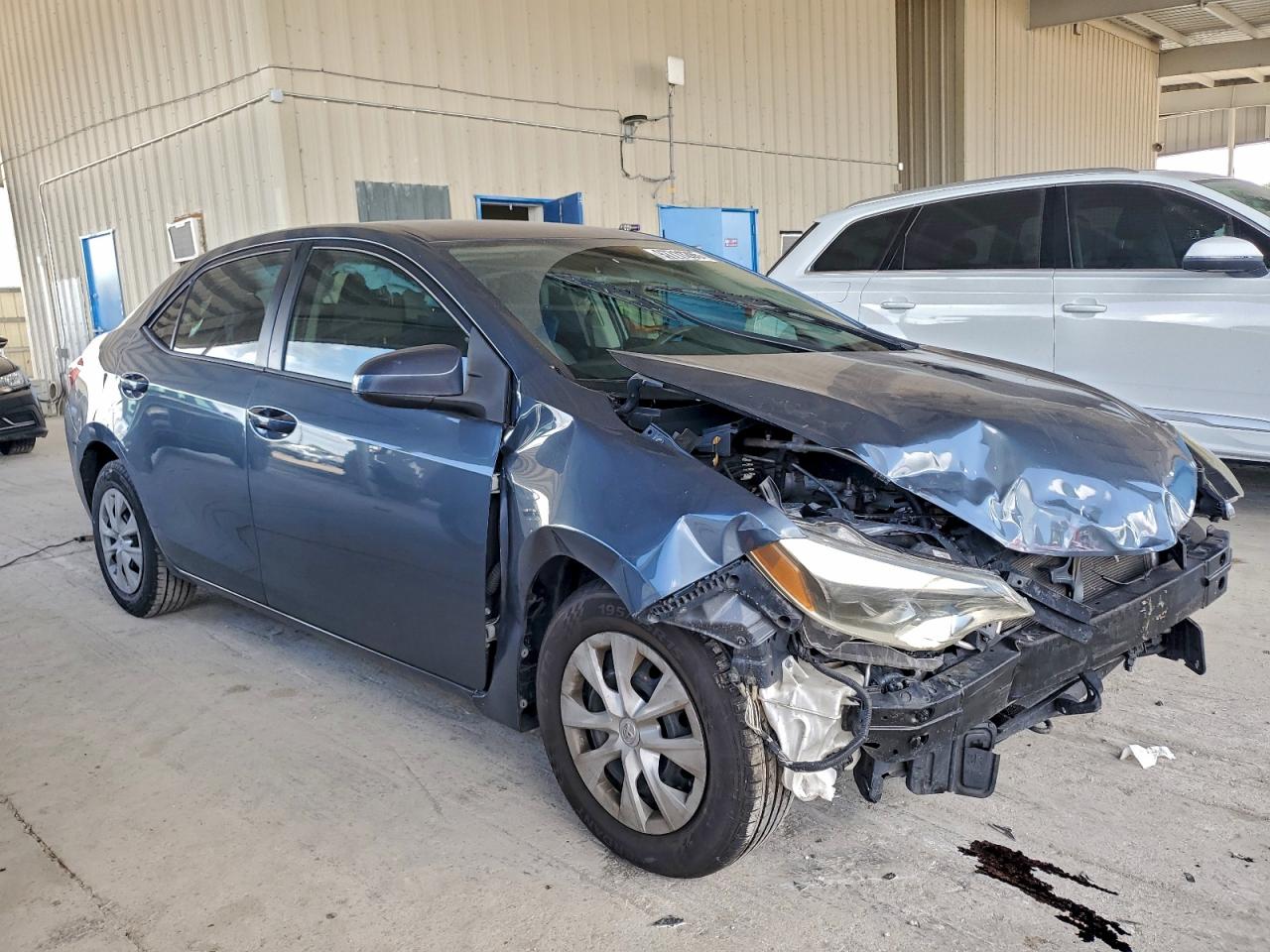 2014 TOYOTA COROLLA L photo 4