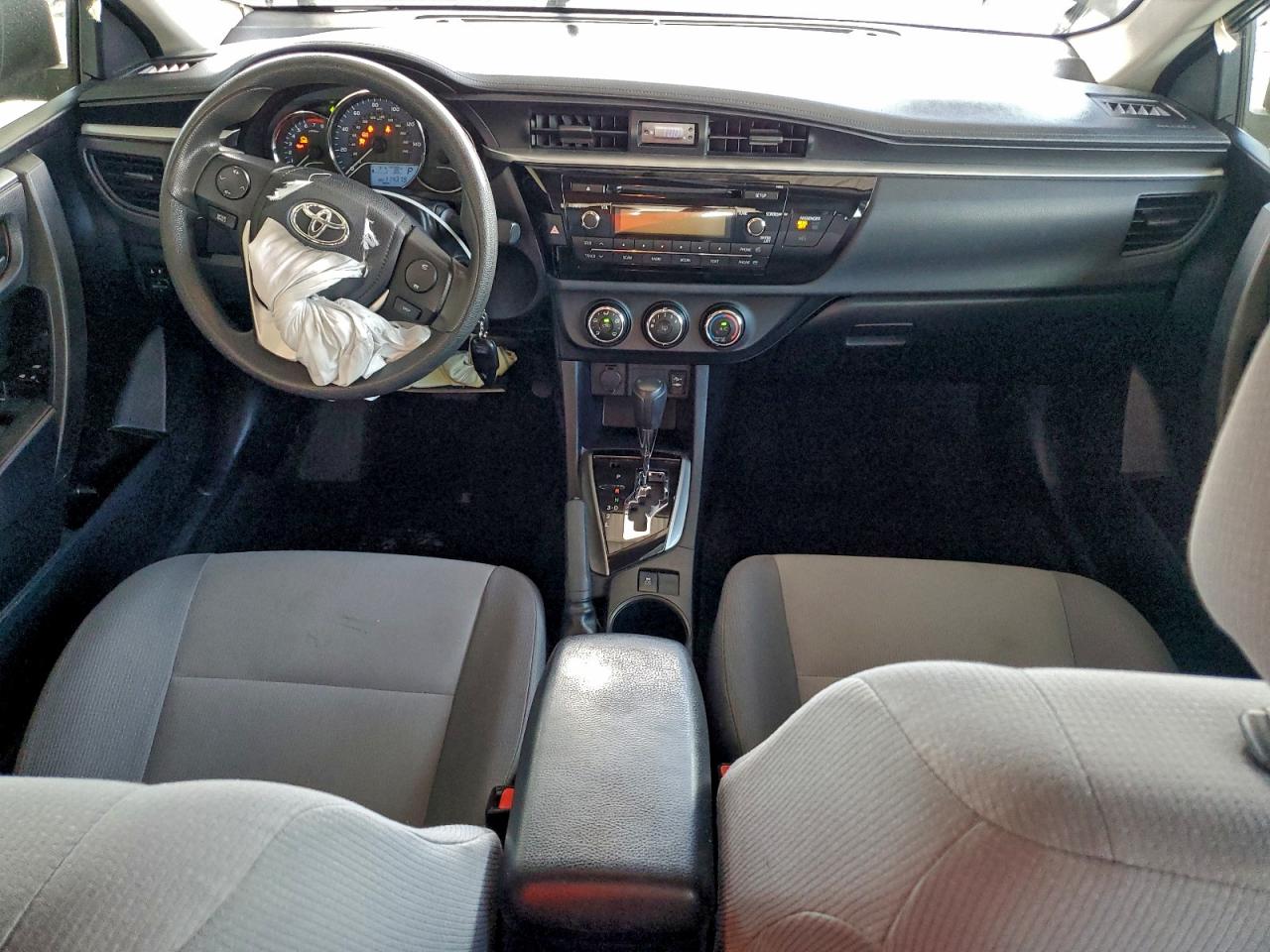 2014 TOYOTA COROLLA L photo 8