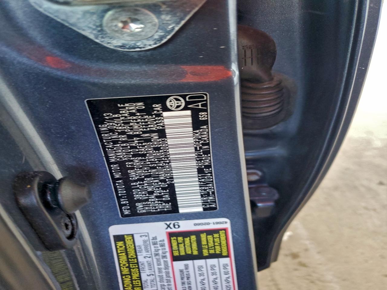 2014 TOYOTA COROLLA L photo 13