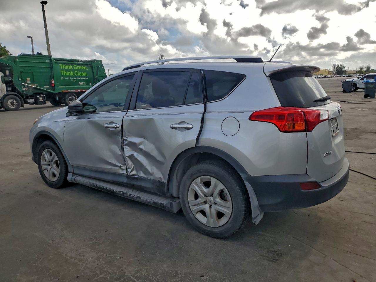 2015 TOYOTA RAV4 LE photo 2