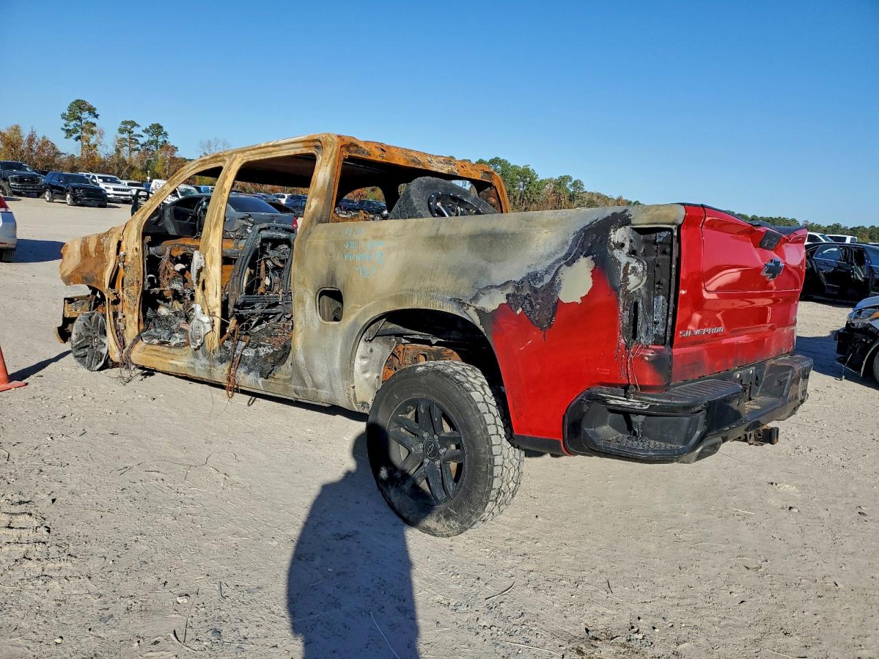 2021 CHEVROLET SILVERADO K1500 LT TRAIL BOSS photo 2
