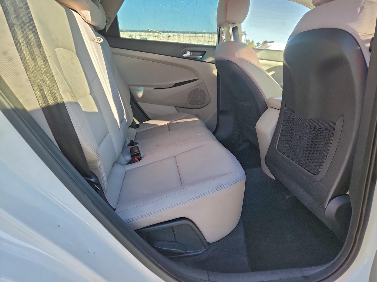 2020 HYUNDAI TUCSON SE photo 11
