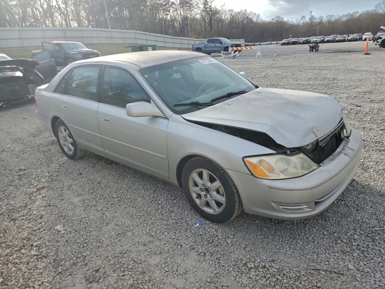 2003 TOYOTA AVALON XL photo 4