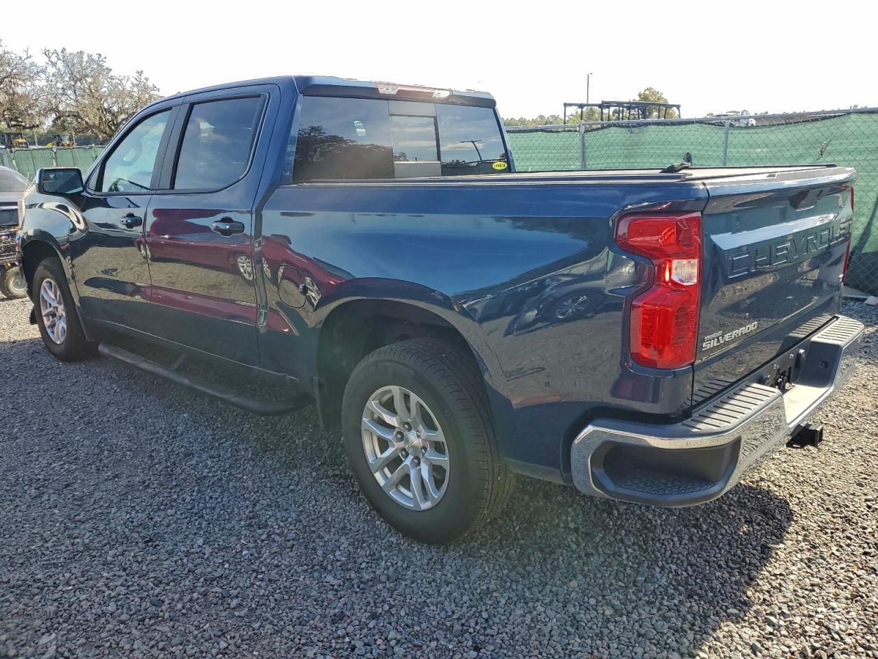 2019 CHEVROLET SILVERADO C1500 LT photo 4