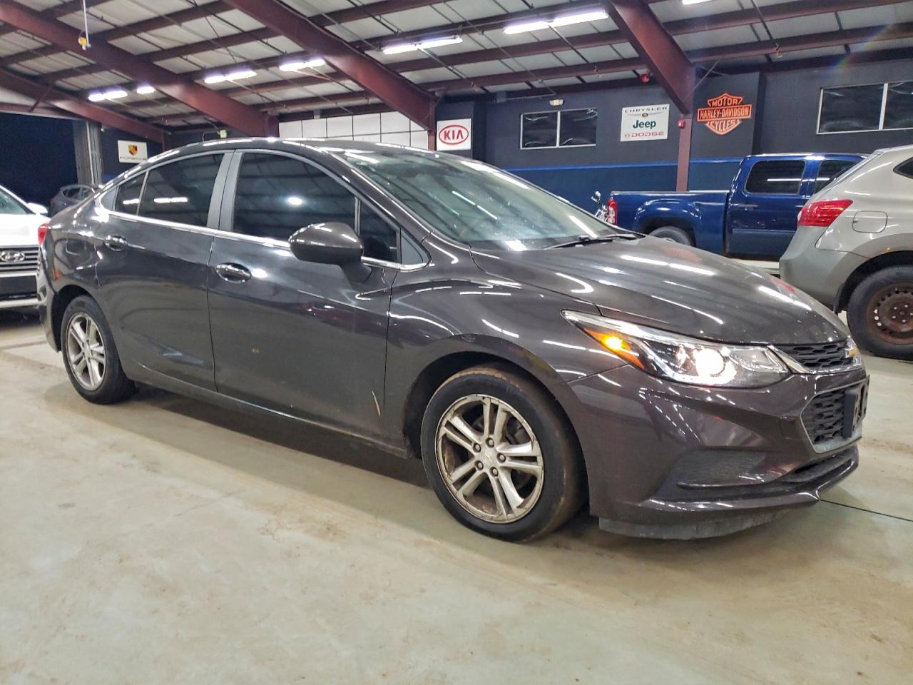 2017 CHEVROLET CRUZE LT photo 7