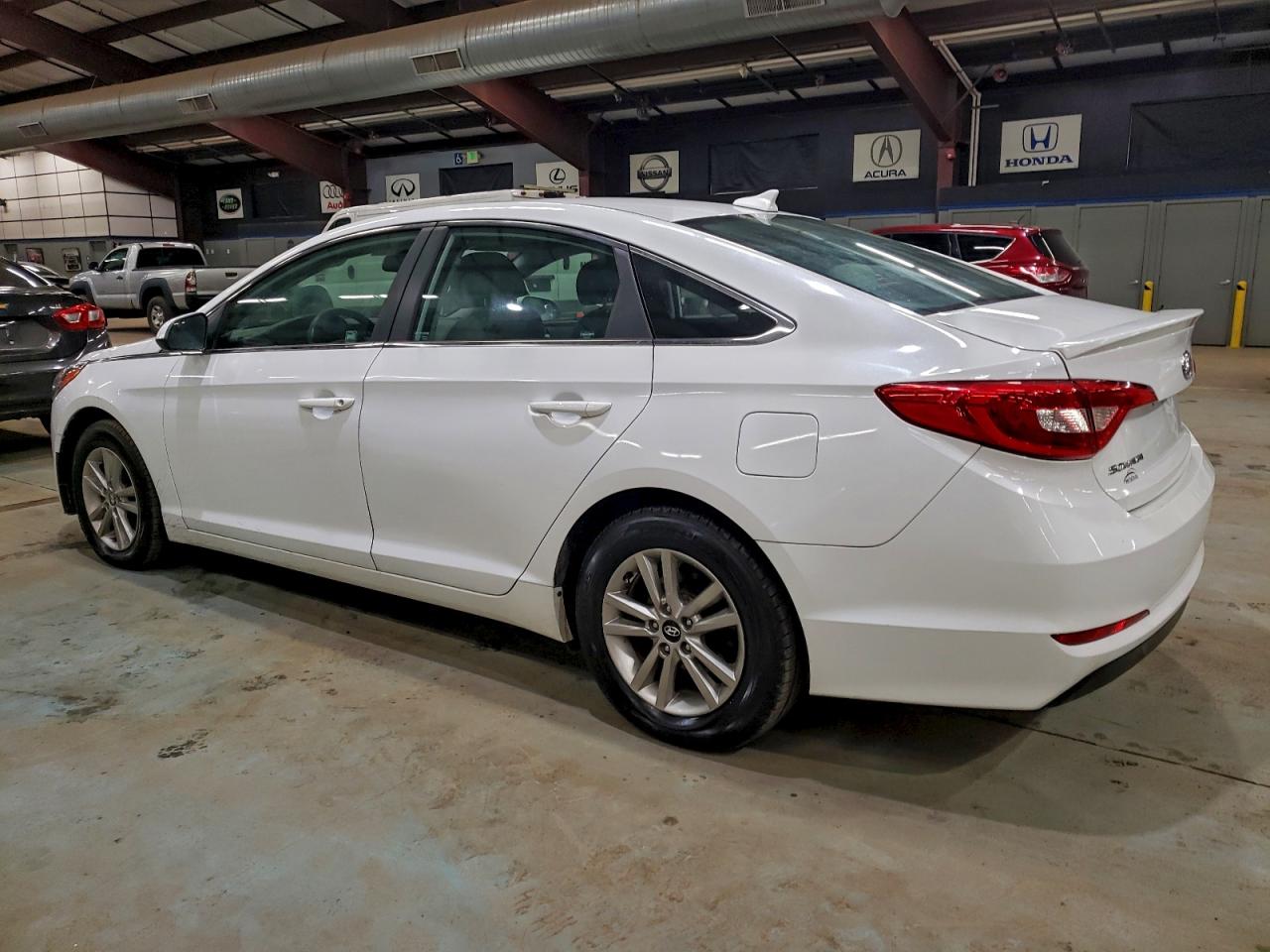 2016 HYUNDAI SONATA SE photo 2