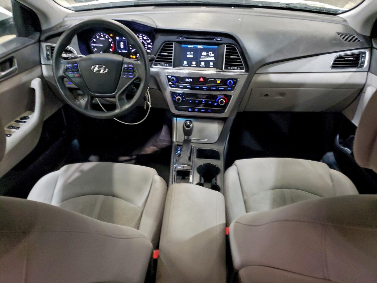 2016 HYUNDAI SONATA SE photo 8
