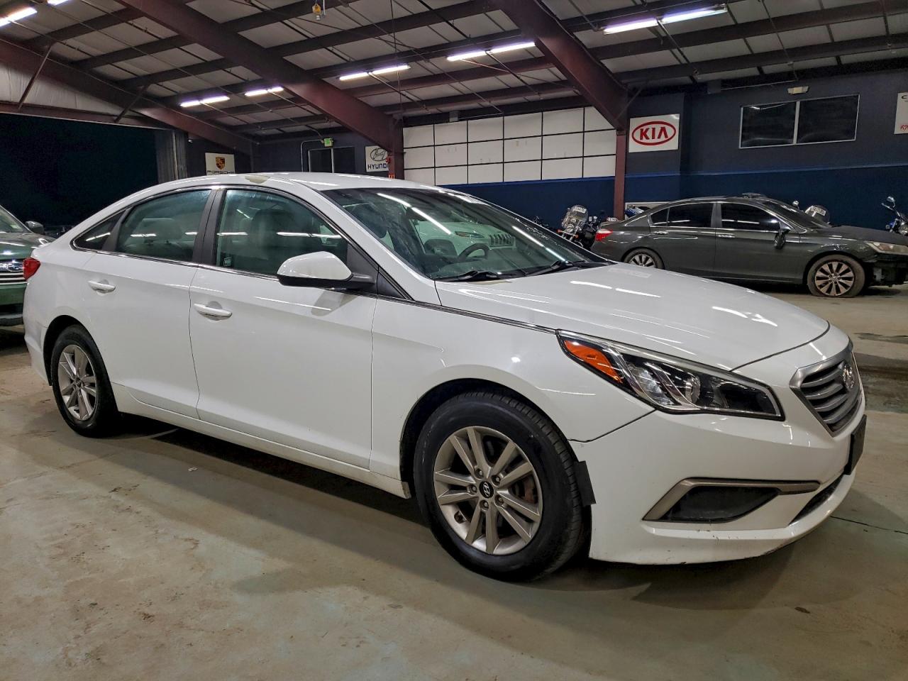2016 HYUNDAI SONATA SE photo 4