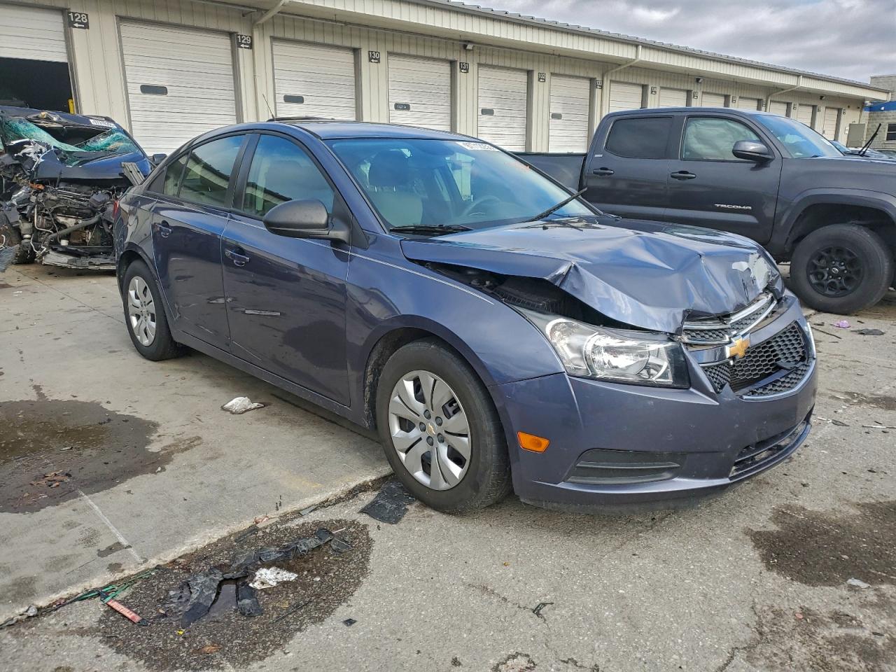 2014 CHEVROLET CRUZE LS photo 4