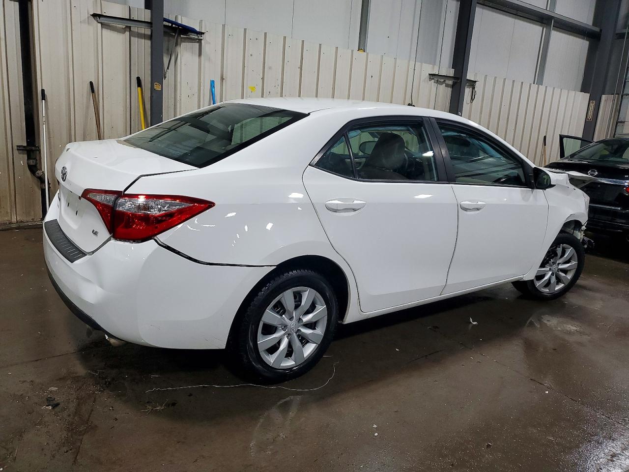 2016 TOYOTA COROLLA LE photo 5