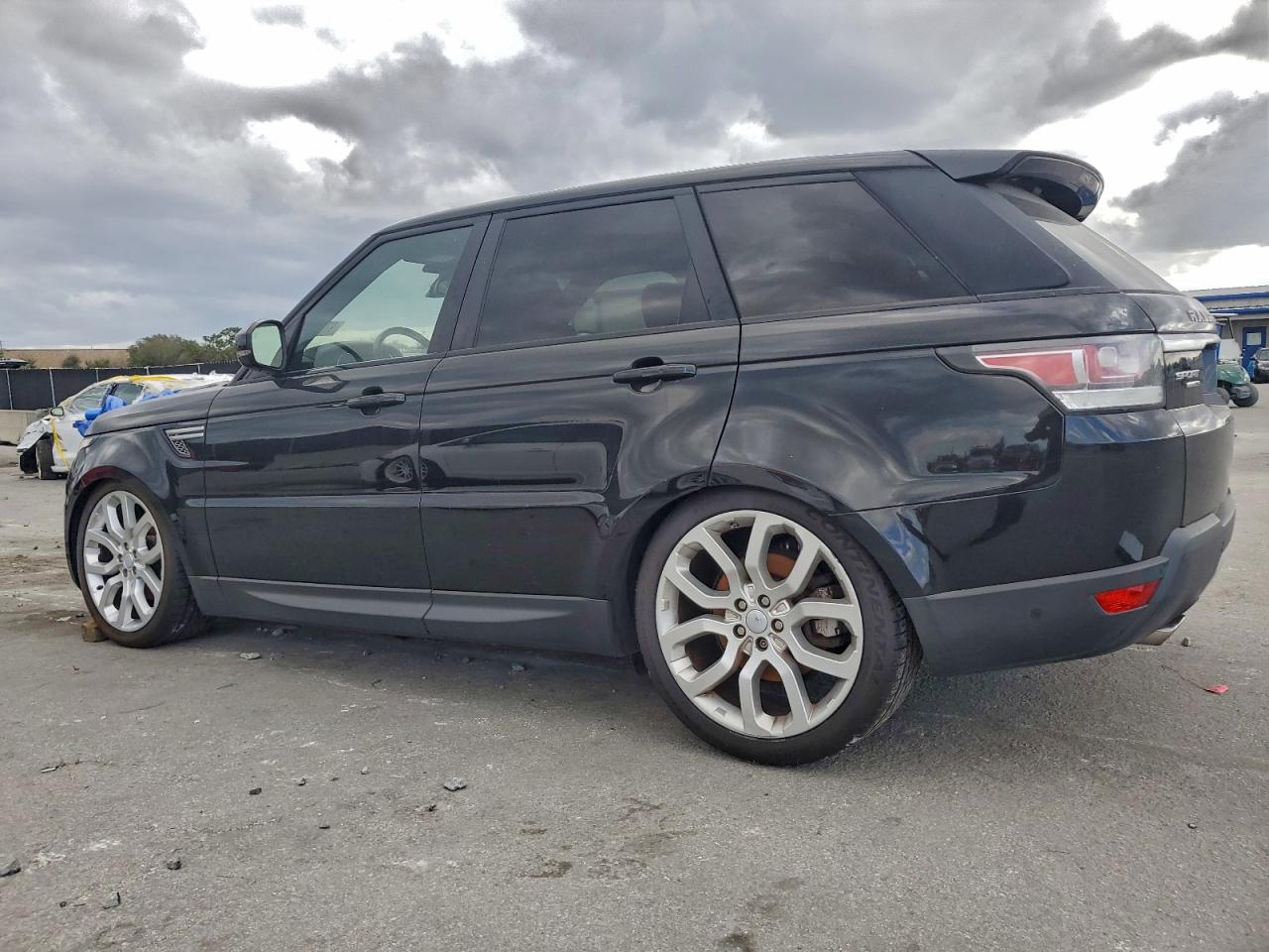 2016 LAND ROVER RANGE ROVER SPORT HSE photo 2