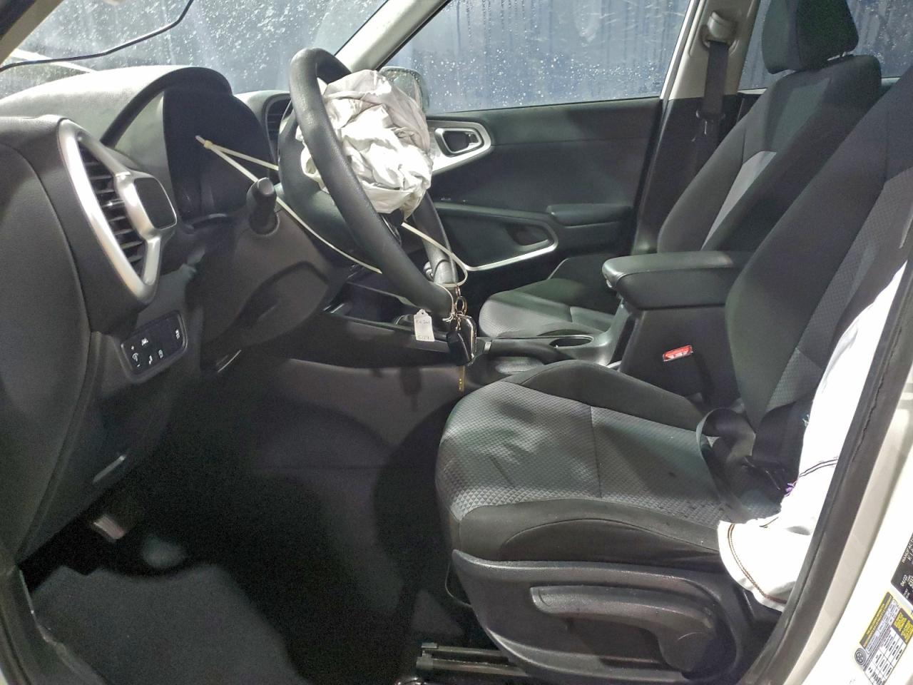 2022 KIA SOUL LX photo 13
