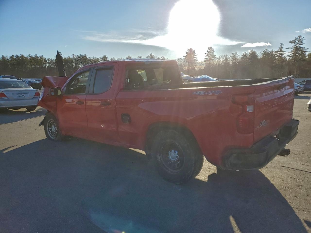 2019 CHEVROLET SILVERADO K1500 photo 2