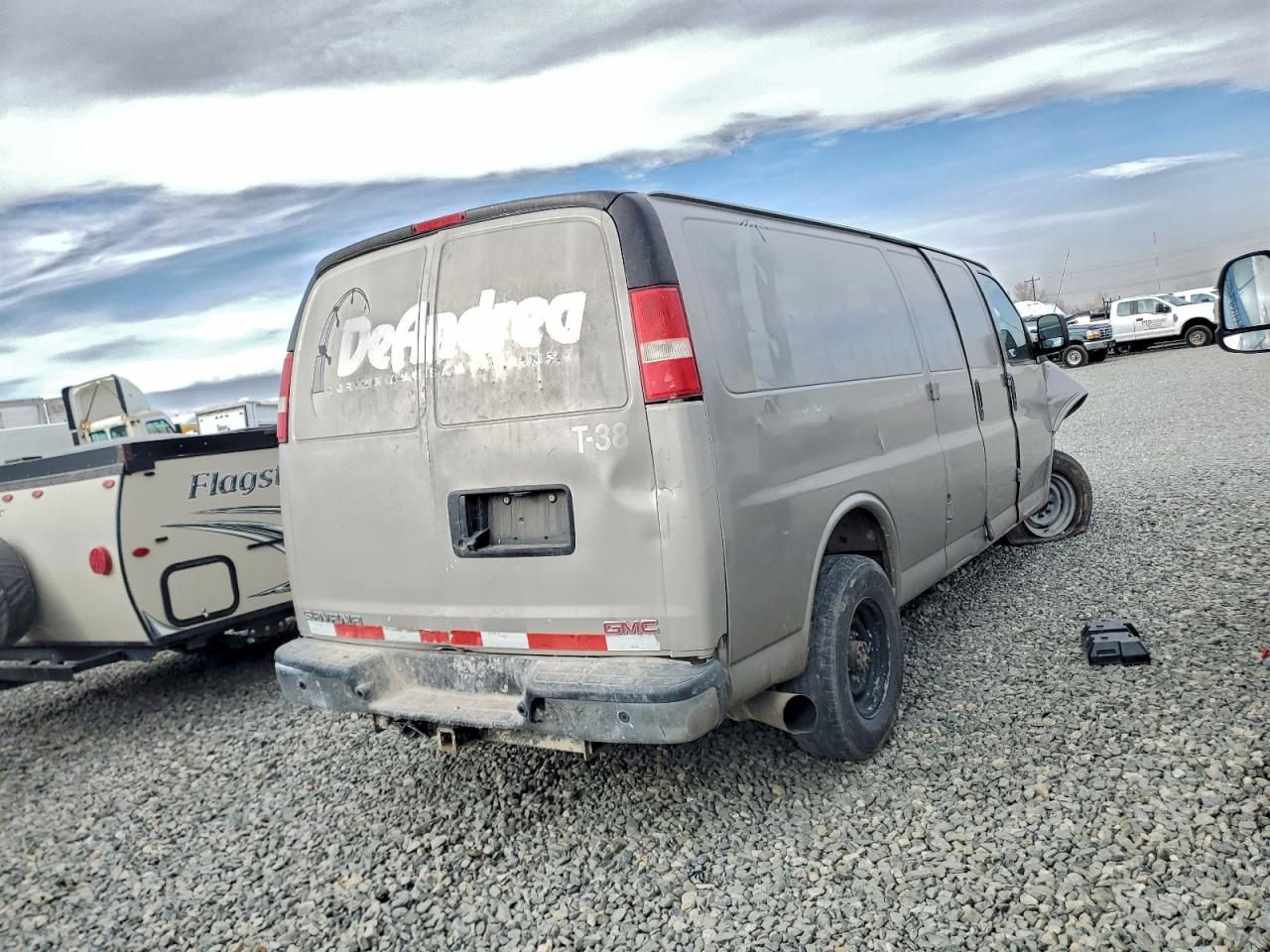 2015 GMC SAVANA G2500 photo 5