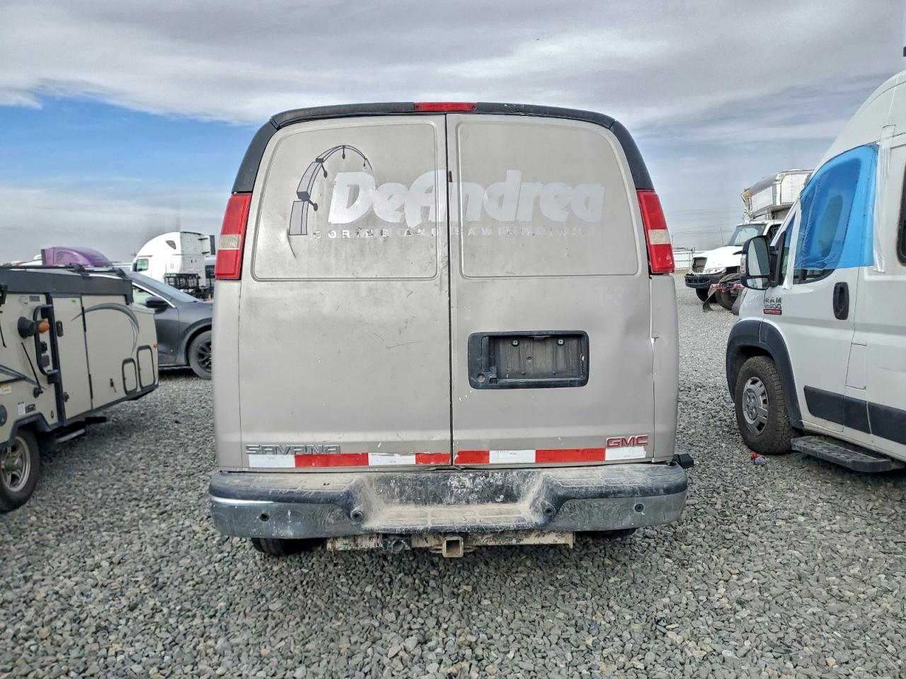 2015 GMC SAVANA G2500 photo 11