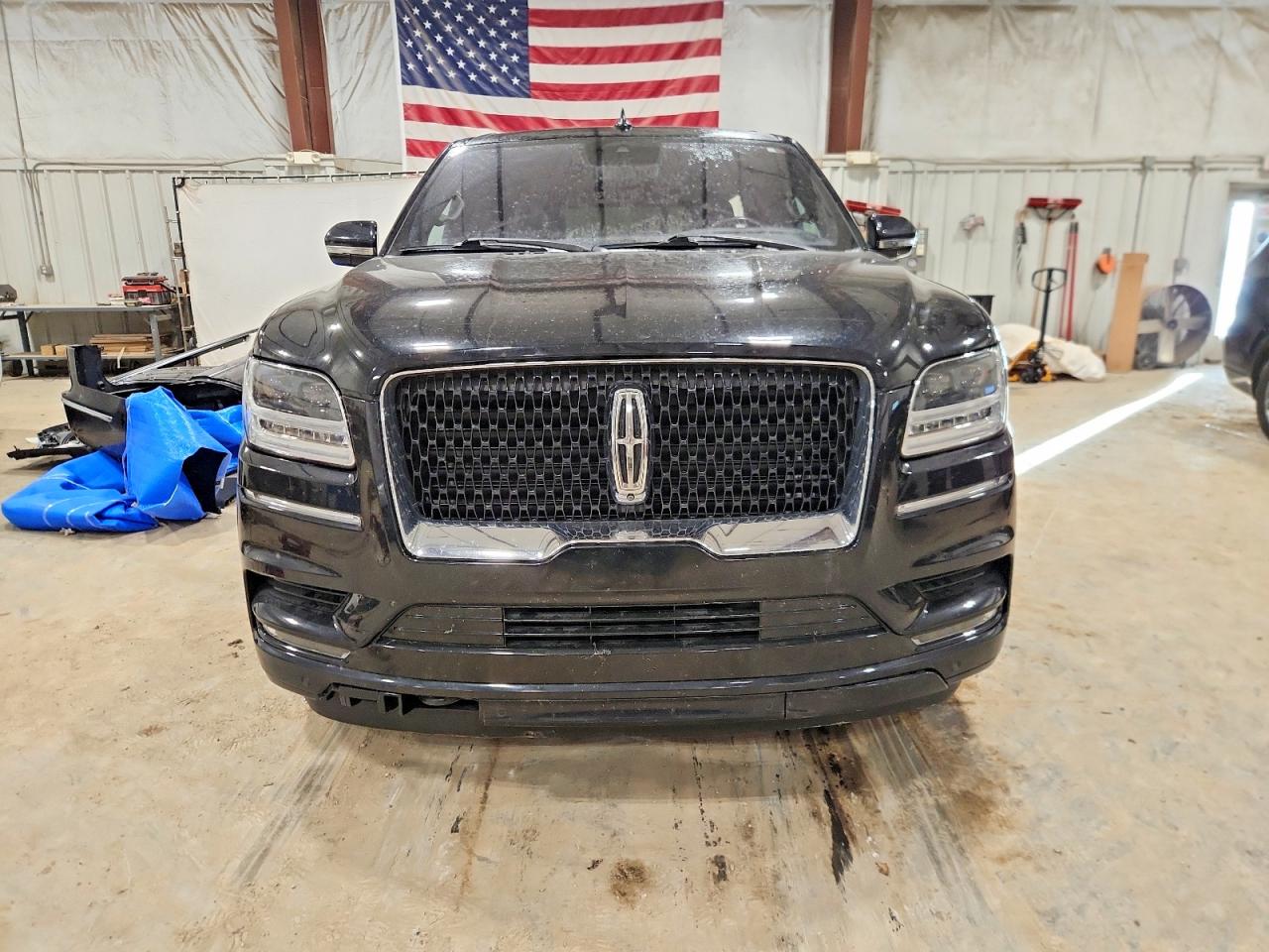 2020 LINCOLN NAVIGATOR L RESERVE photo 5