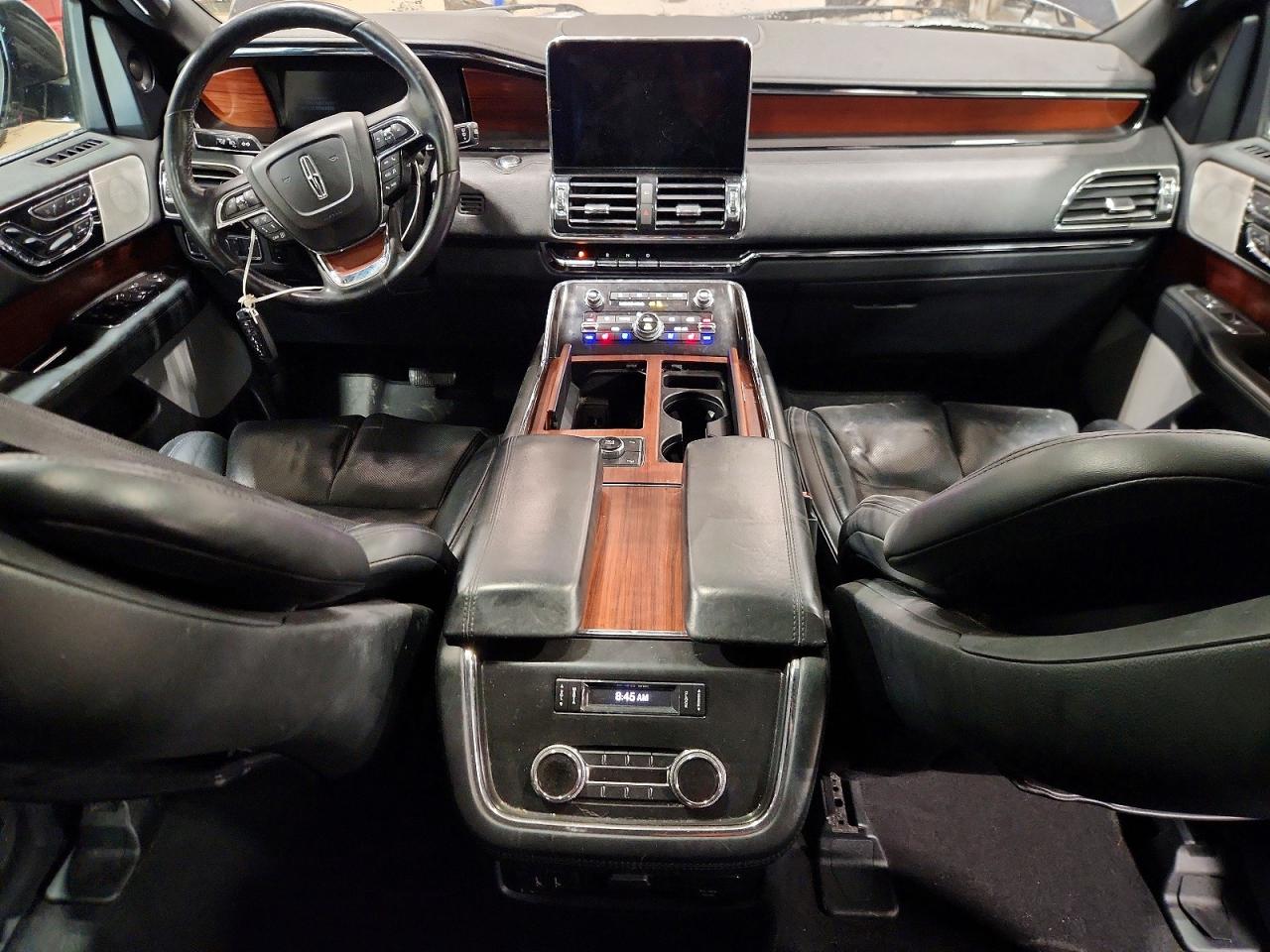 2020 LINCOLN NAVIGATOR L RESERVE photo 8