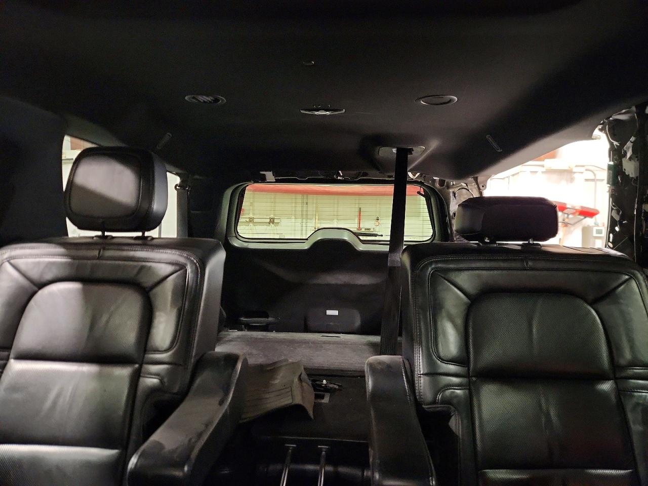 2020 LINCOLN NAVIGATOR L RESERVE photo 10
