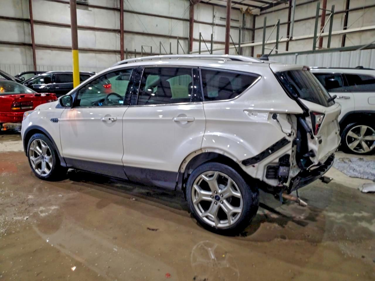 2018 FORD ESCAPE TITANIUM photo 2