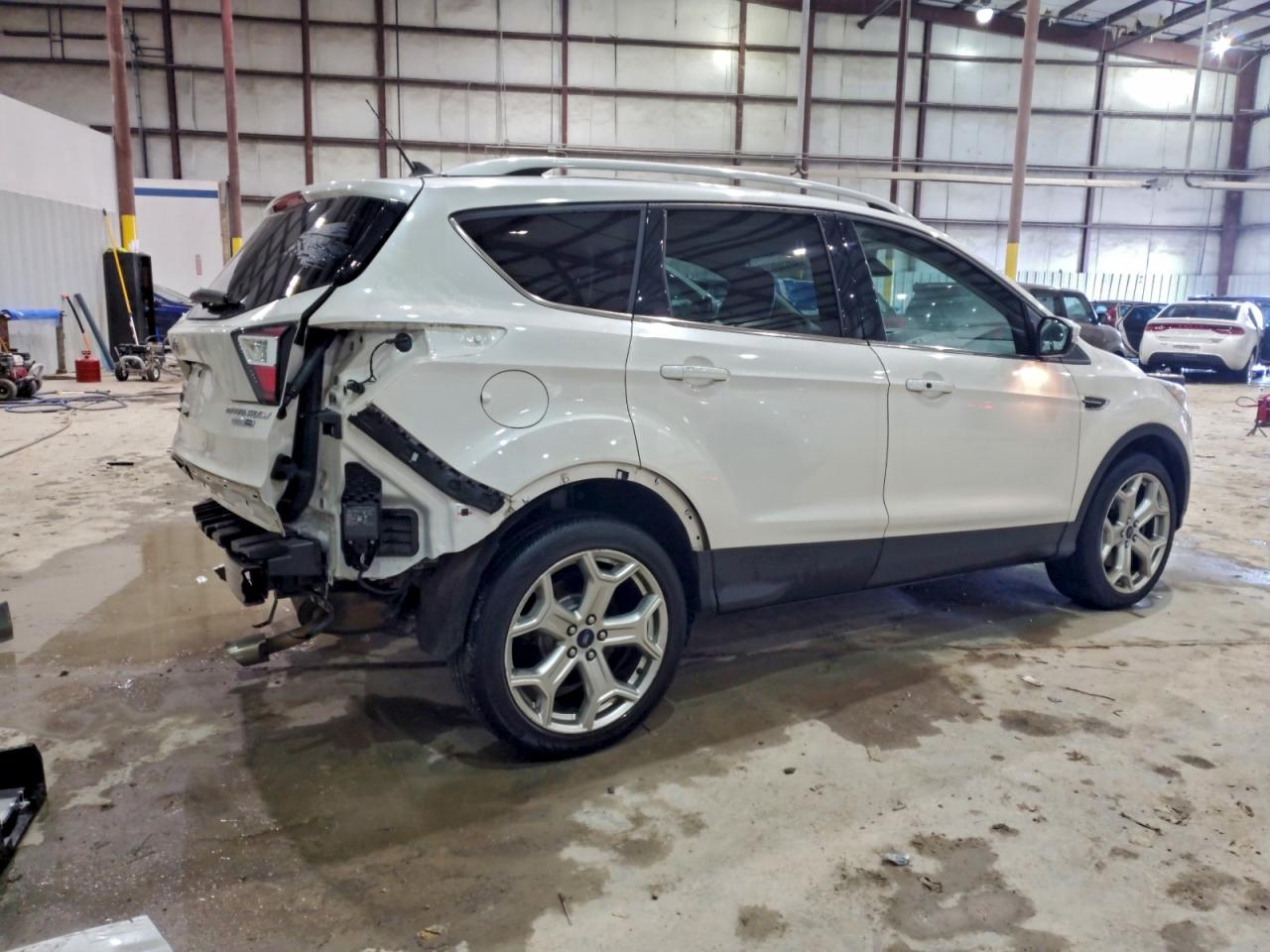 2018 FORD ESCAPE TITANIUM photo 3