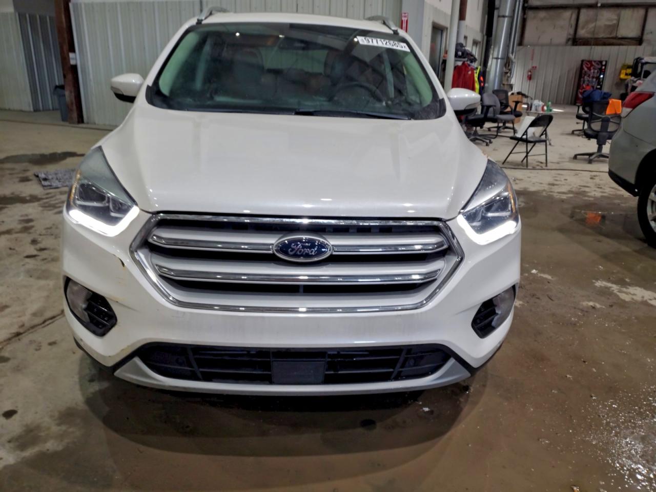 2018 FORD ESCAPE TITANIUM photo 5