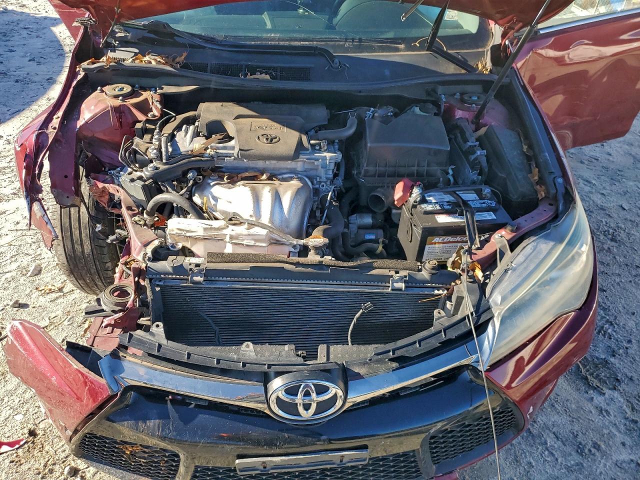 2016 TOYOTA CAMRY LE photo 11