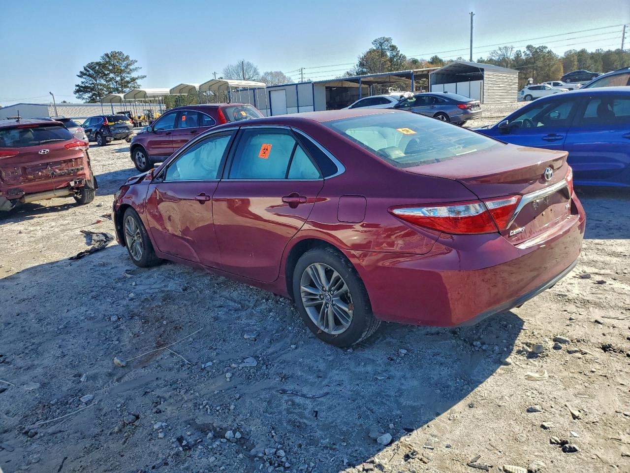 2016 TOYOTA CAMRY LE photo 2
