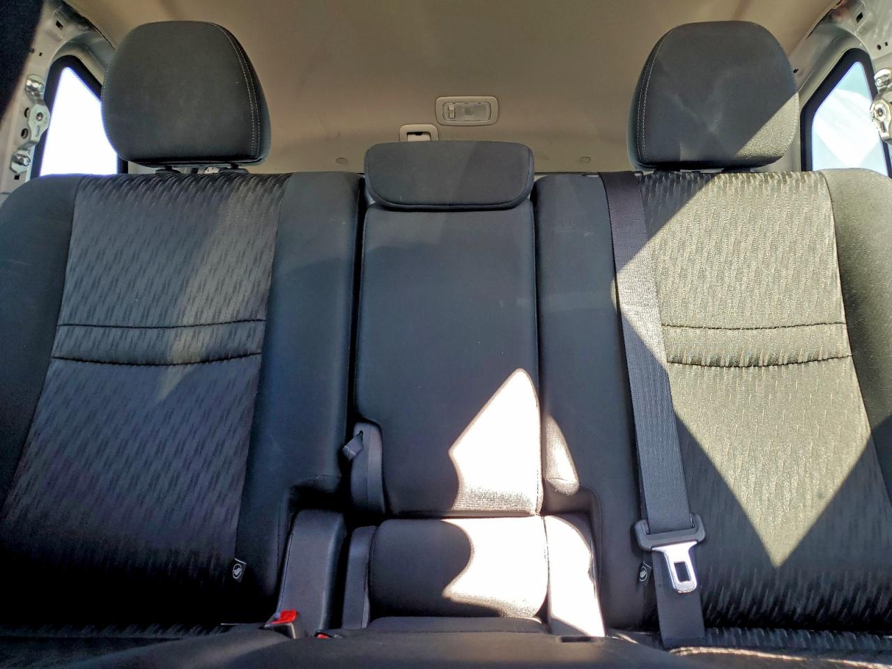 2019 NISSAN ROGUE S photo 10