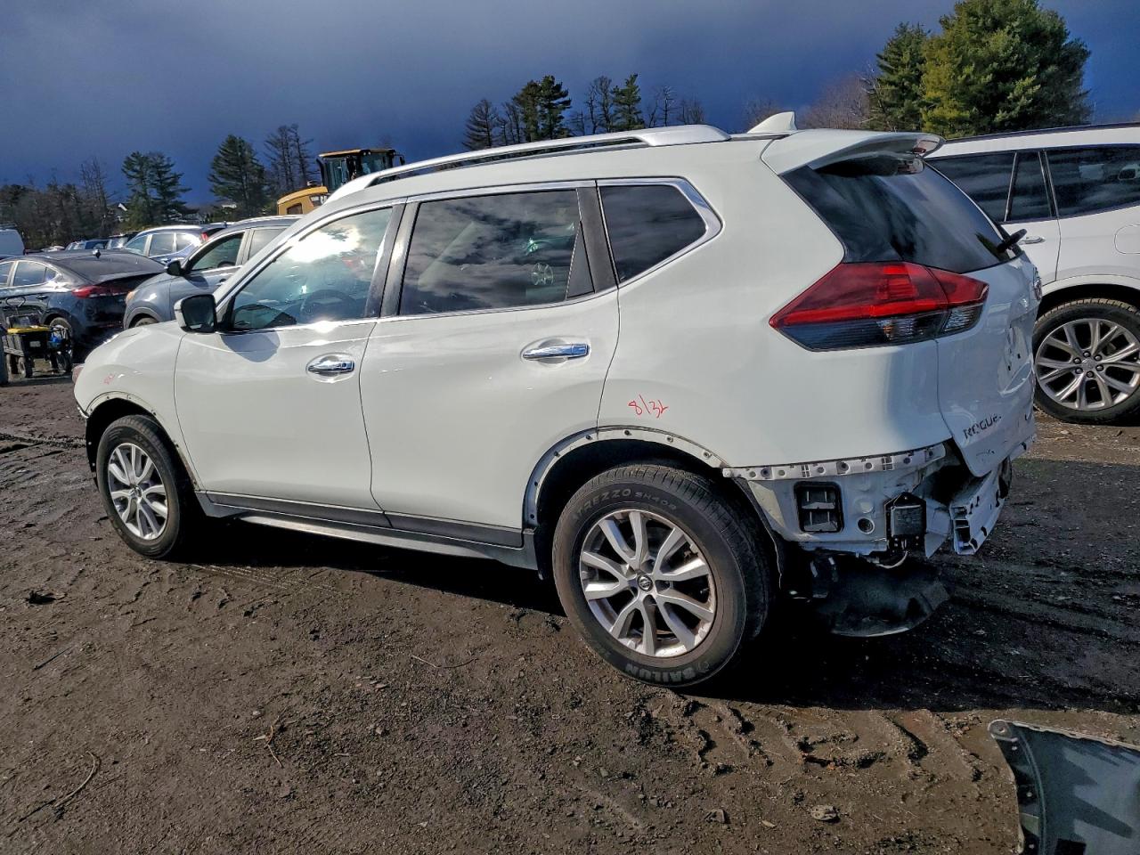 2019 NISSAN ROGUE S photo 2