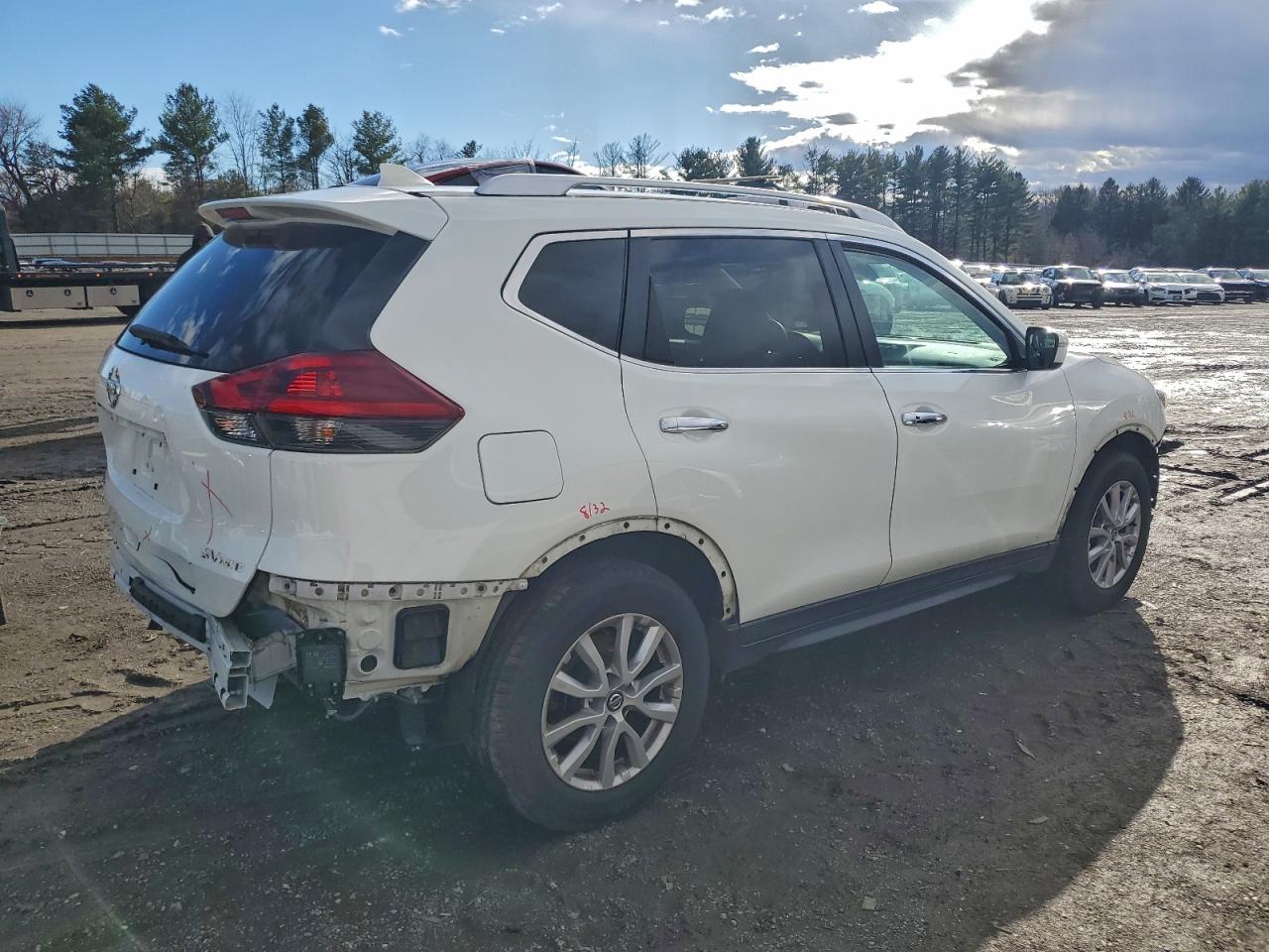 2019 NISSAN ROGUE S photo 3