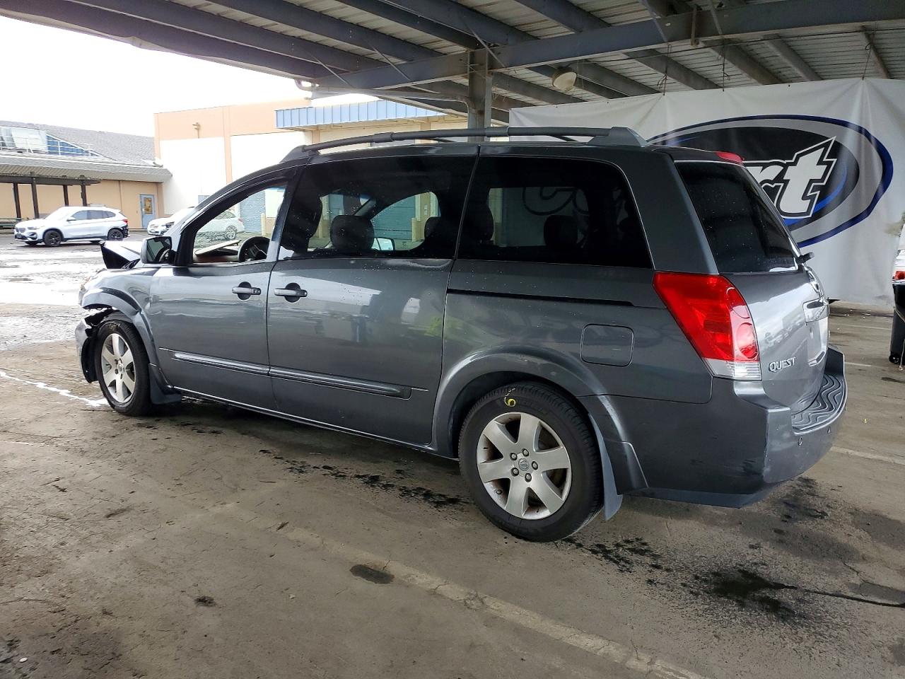 2004 NISSAN QUEST S photo 2