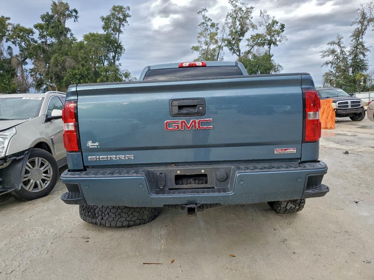 2014 GMC SIERRA K1500 SLT photo 6