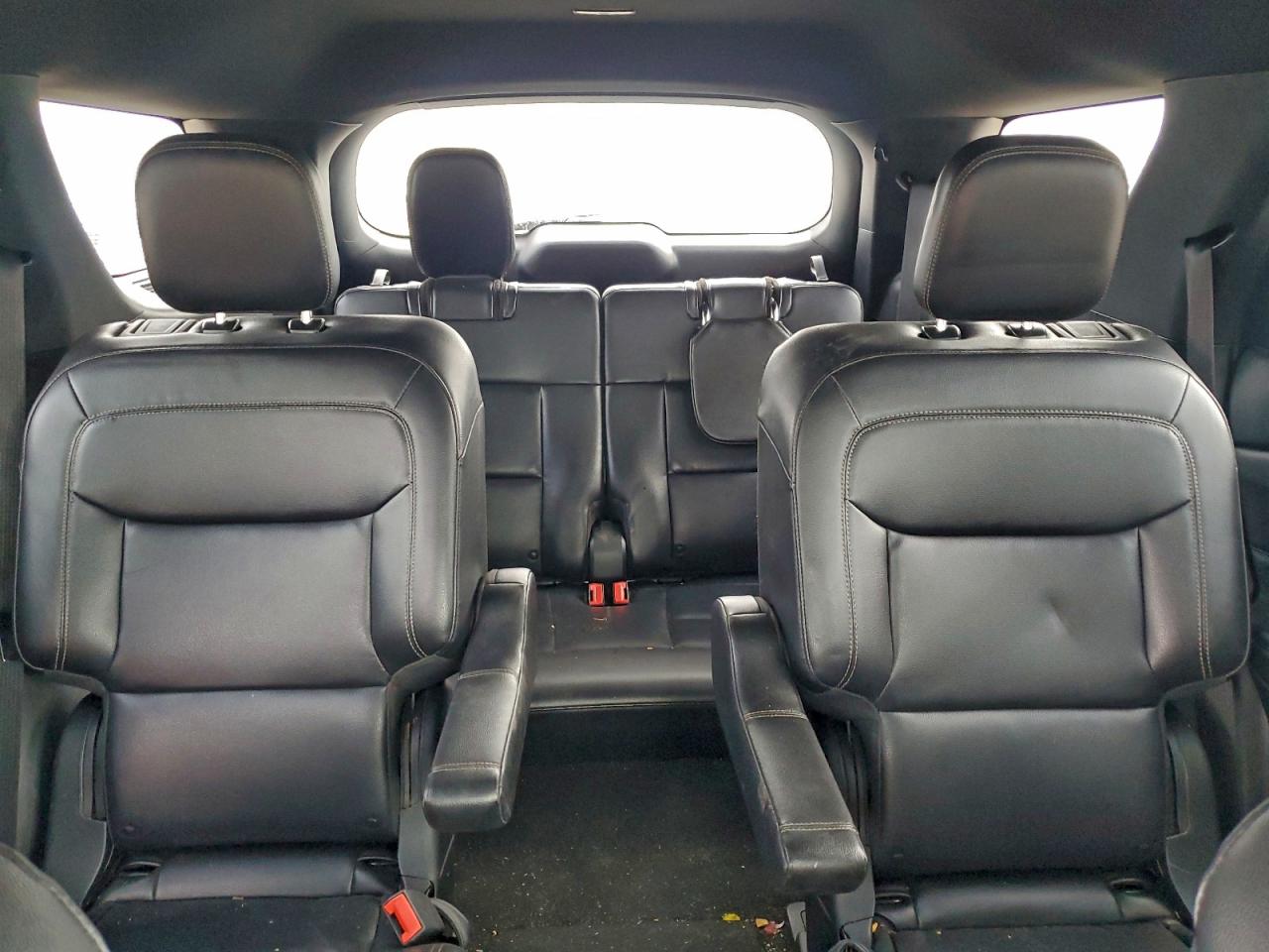 2020 FORD EXPLORER XLT photo 10