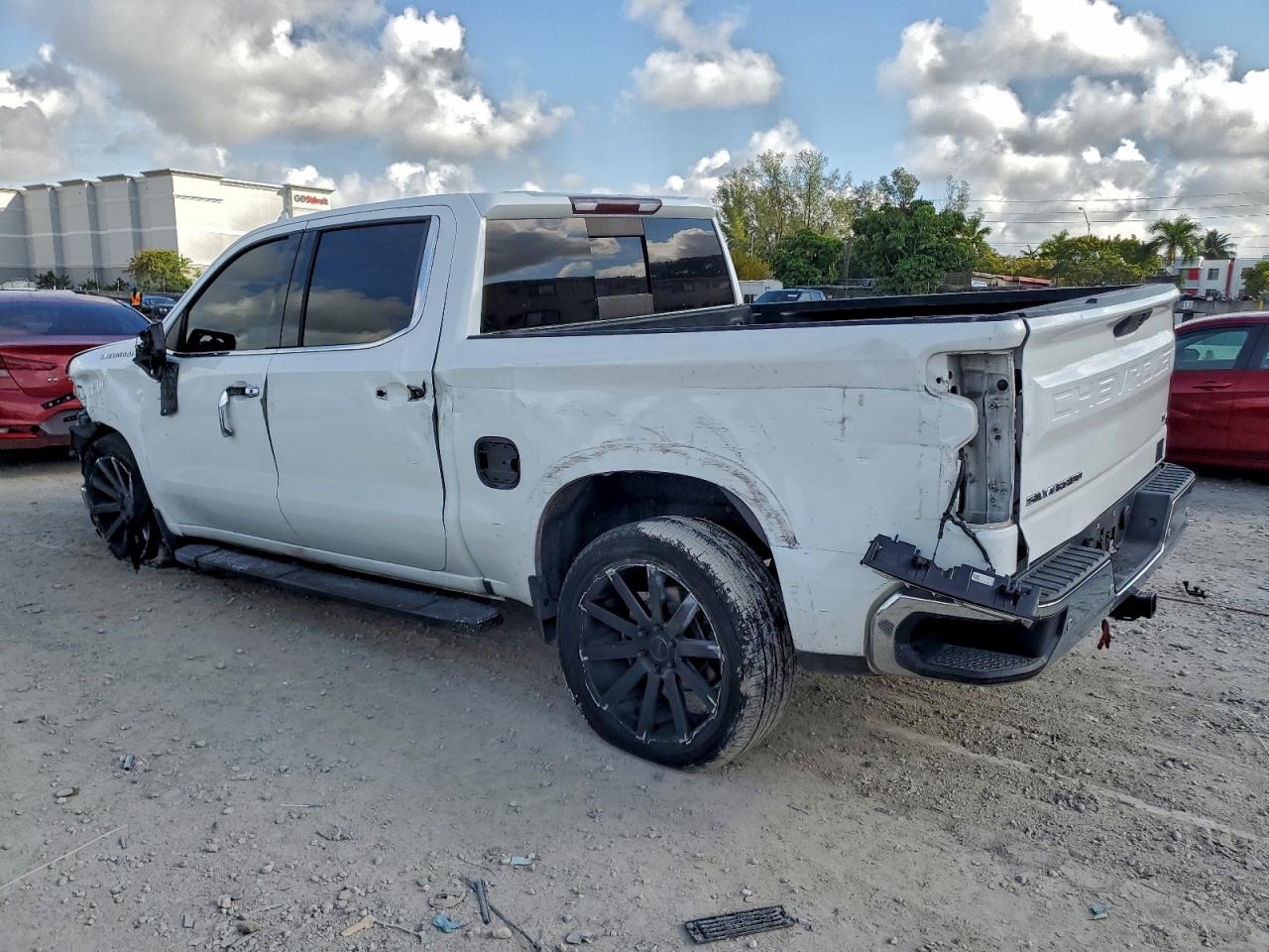 2019 CHEVROLET SILVERADO C1500 LTZ photo 2