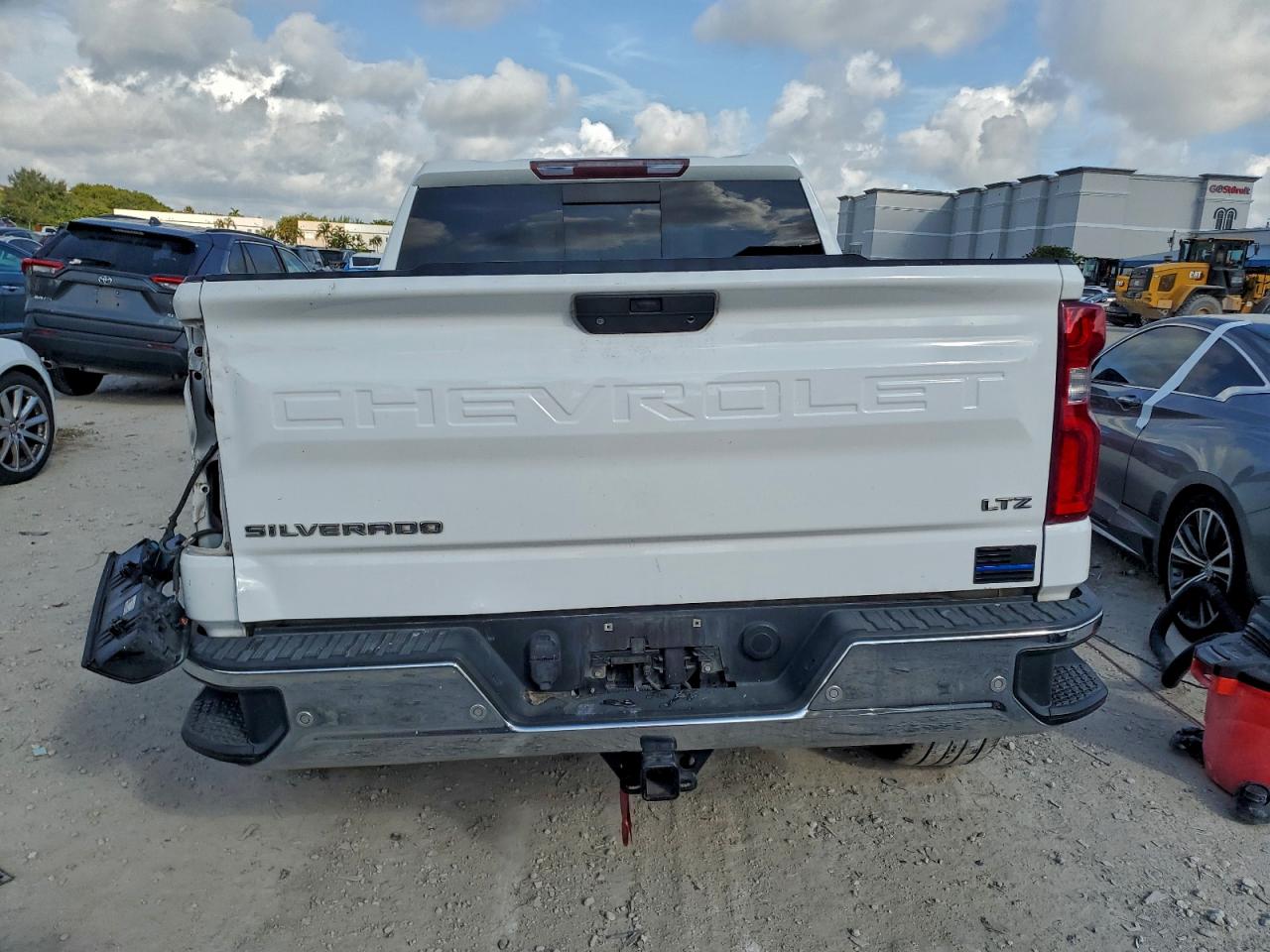 2019 CHEVROLET SILVERADO C1500 LTZ photo 6