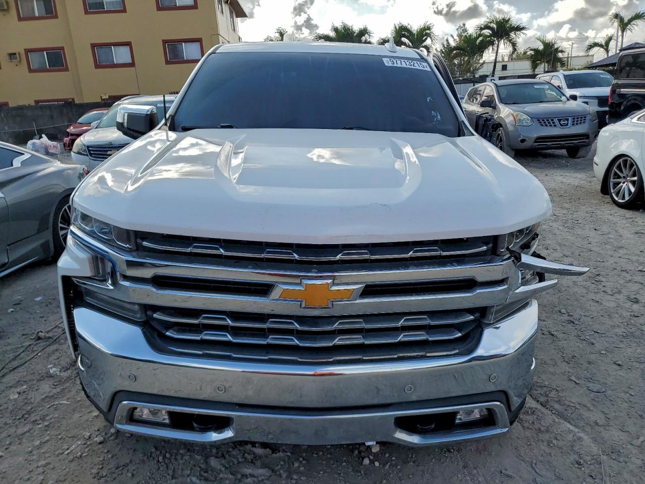 2019 CHEVROLET SILVERADO C1500 LTZ photo 5