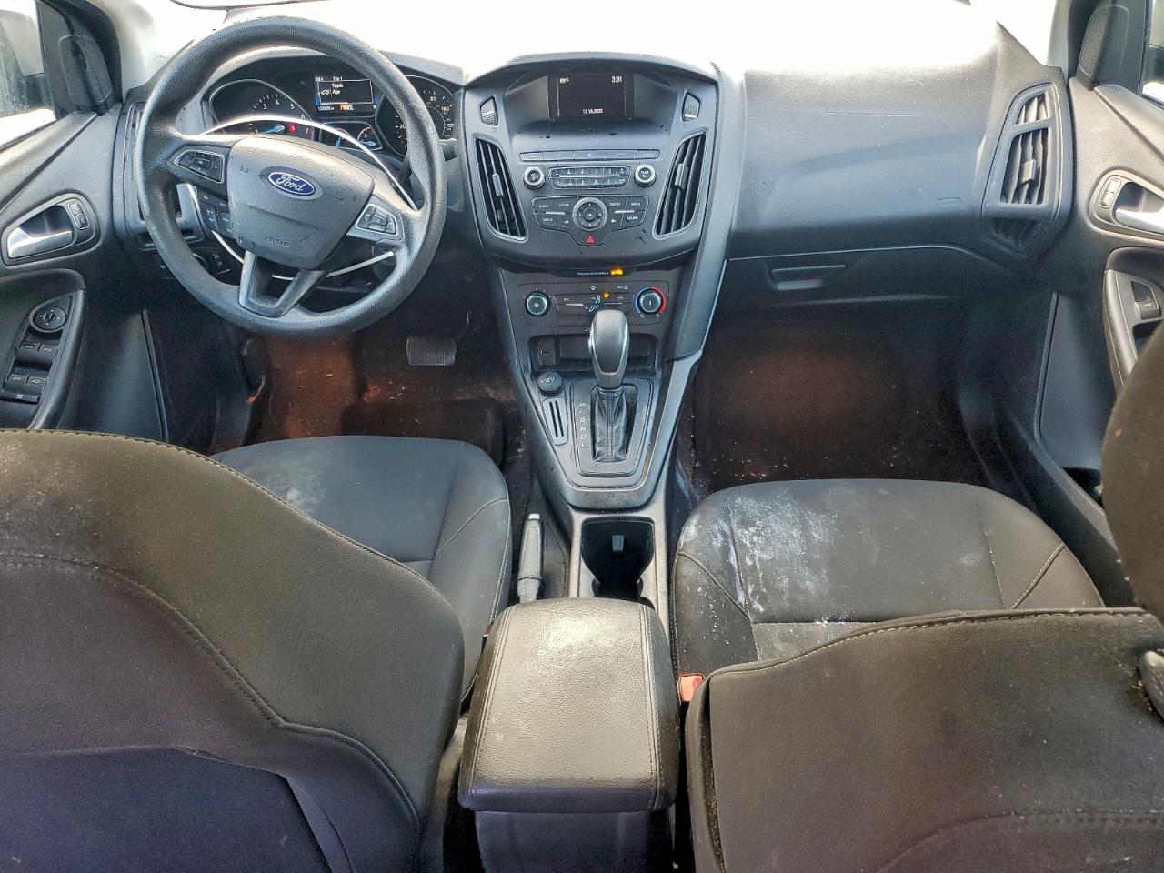 2018 FORD FOCUS SE photo 8