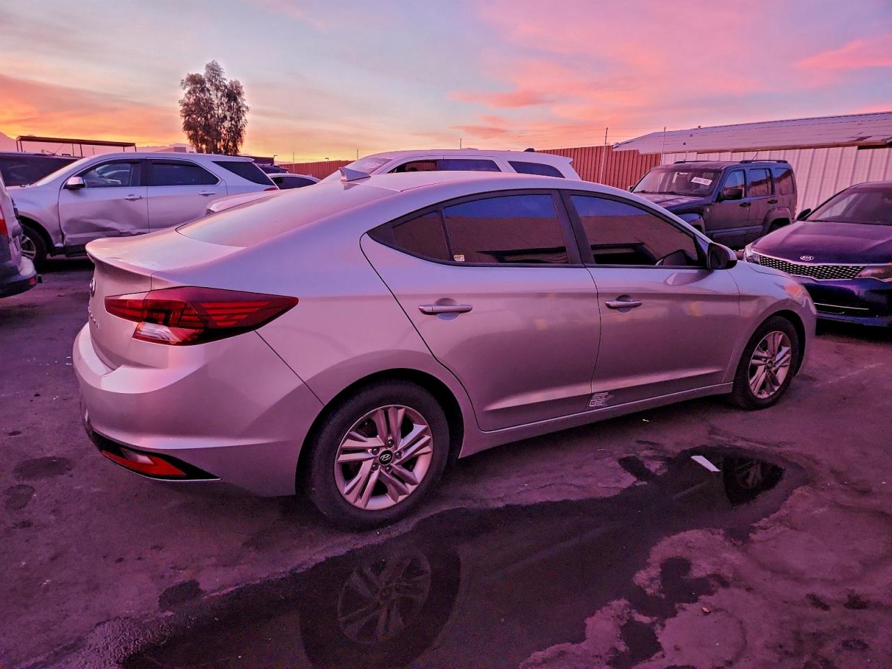 2020 HYUNDAI ELANTRA SEL photo 3
